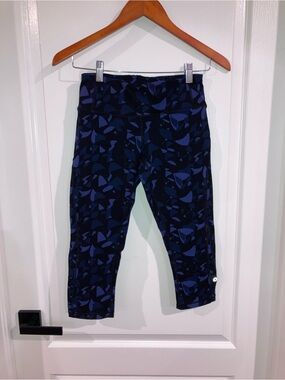 Hyba Blue & Black Abstract Print Capri Leggings - size S